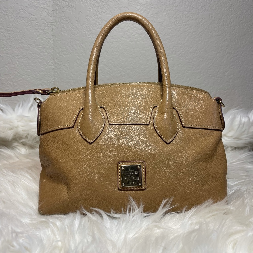 Dooney and Bourke Top Handel Bag